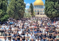 70 ألفا يؤدون صلاة الجمعة في المسجد الأقصى