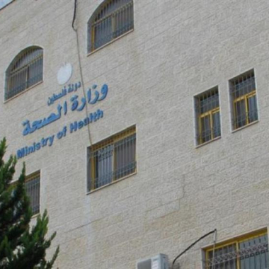 الصحة: حياة آلاف المرضى في خطر وجهود حكومية لمنع تفاقم الأزمة ومناشدات للعالم بالتدخل العاجل