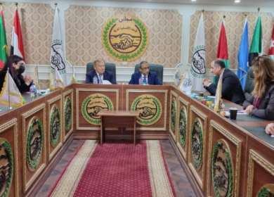 العسيلي يبحث مع أمين عام مجلس الوحدة الاقتصادية تنظيم معرض للاستثمار في فلسطين
