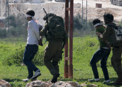 الاحتلال يعتقل شابين من بدو شمال غرب القدس