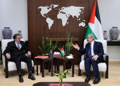 رئيس الوزراء يستقبل المبعوث السويسري للشرق الأوسط