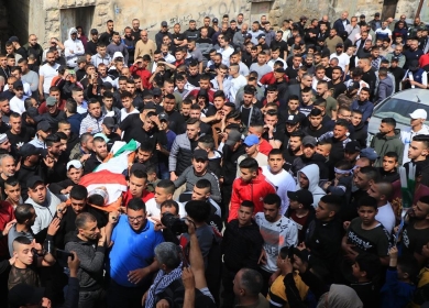 تشييع جثمان الشهيد الفتى محمد زكارنة إلى مثواه الأخير في جنين