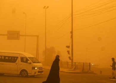 عاصفة ترابية جديدة في العراق وإغلاق المدارس والمطارات والإدارات