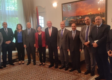 المالكي يلتقي السفراء العرب المعتمدين لدى هولندا