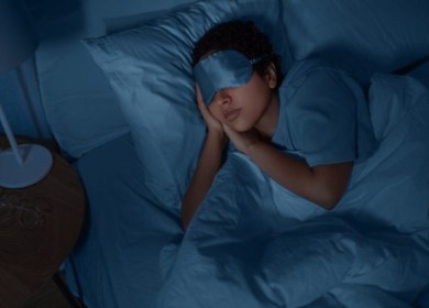 دراسة: قلة النوم تجعلنا أقل كرما وأكثر أنانية