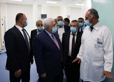 الرئيس يفتتح قسم العناية المتوسطة في مستشفى الاستشاري العربي