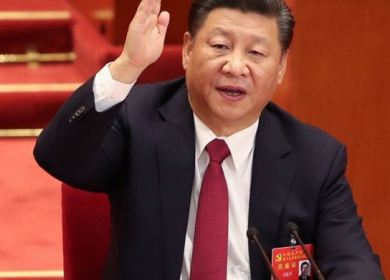 الرئيس الصيني محذرا بايدن: "من يلعب بالنار يحترق بها"
