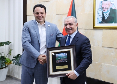 رئيس الوزراء يستقبل رئيس بلدية مدينة باترسون الأميركية
