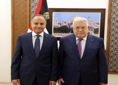 الرئيس يتقبل أوراق اعتماد السفير المصري لدى فلسطين