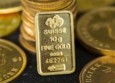 الذهب يقفز لأعلى مستوى في 6 أشهر في تعاملات ضعيفة قبل بيانات أمريكية