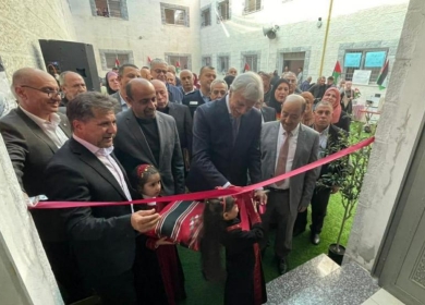 وزير التربية يفتتح مدرسة وروضة الزيتونة في بيرزيت