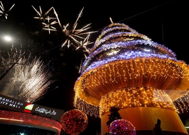 الاحتفال بإضاءة شجرة الميلاد في رام الله