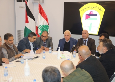 أبو هولي يلتقي اللجان الشعبية في المخيمات الفلسطينية بلبنان