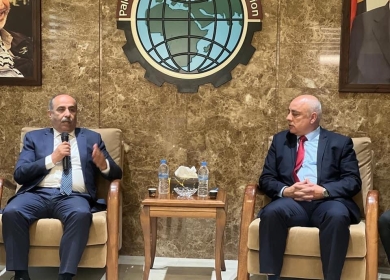 عطاري يطلع على عمل عدد من المؤسسات الزراعية في المحافظات الجنوبية