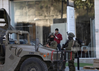 تواصل انتهاكات الاحتلال: 4 شهداء وجرحى ومعتقلون وهدم وإخطارات واقتحام للأقصى