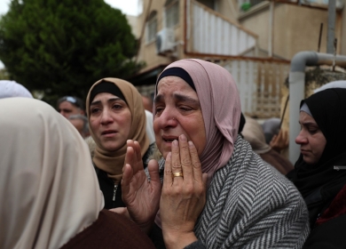تواصل انتهاكات الاحتلال: شهيد وجريح ومعتقلون واقتحام للأقصى