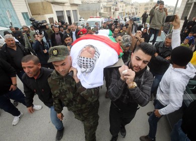 تشييع جثمان الشهيد أحمد أبو علي في يطا جنوب الخليل