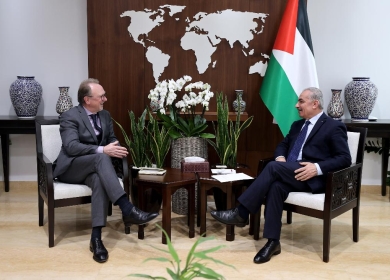 اشتية يبحث مع بعثة "العمل الدولية" التحديات التي يفرضها الاحتلال على واقع العمل في فلسطين