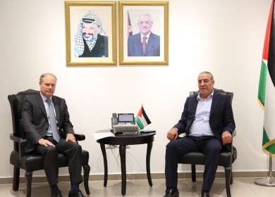 الشيخ يبحث مع القنصل الفرنسي التطورات الخطيرة في الأراضي المحتلة