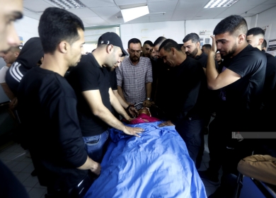 تواصل انتهاكات الاحتلال: شهيد وإصابات واعتقالات وإخطارات واقتحام للأقصى
