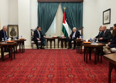 الرئيس يستقبل المبعوث الروسي الخاص لعملية السلام