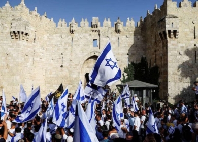 في القدس: مستوطنون يحشدون وفلسطينيون يدعون للتصدي.. هل تمر “مسيرة الأعلام”؟