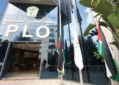 اللجنة التنفيذية تشكل لجنة من أعضائها لرفع مستوى الحوار مع الأونروا حول مطالب العاملين