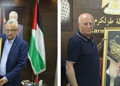 محافظ طولكرم يستقبل الأسيرين المحررين المناضلين كريم وماهر يونس
