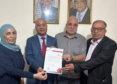 "فتح" في منطقة صيدا تكرم الدكتور أبو هولي