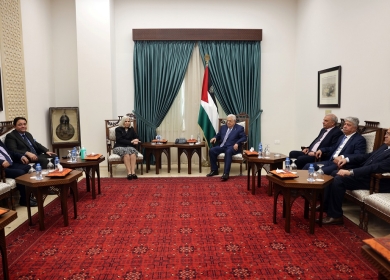 الرئيس يستقبل وفدا من الجامعة العربية برئاسة الأمين العام المساعد لقطاع الشؤون الاجتماعية