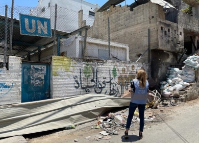 نائب المفوض العام للأونروا تدعو إلى توفير تمويل عاجل لإعادة الخدمات في مخيم جنين