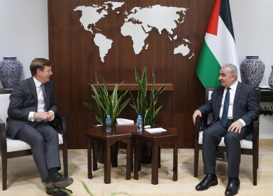 اشتية: تشهد الأراضي الفلسطينية أوضاعا معقدة بشكل غير مسبوق وعلى المستويات كافة