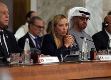 رئيسة وزراء إيطاليا: التدفقات غير الشرعية للمهاجرين تضر جميع الدول