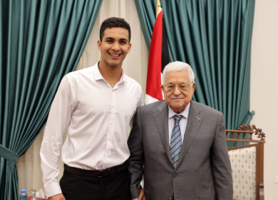الرئيس يستقبل السبّاح يزن البوّاب