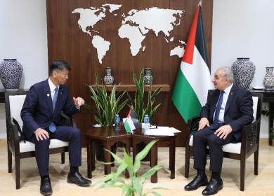 اشتية يدعو اليابان للاعتراف بالدولة الفلسطينية