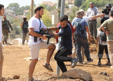تواصل انتهاكات الاحتلال: إصابات واعتقالات واقتحامات وغارات وهدم واعتداءات للمستوطنين