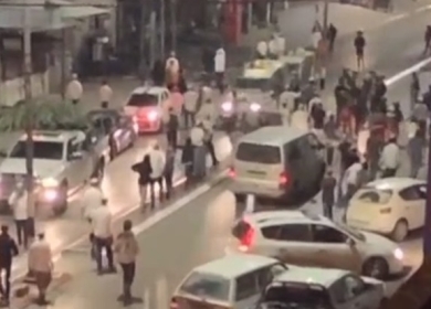 مستعمرون يهاجمون المواطنين في بلدة حوارة
