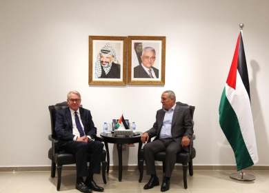 الشيخ يبحث مع المنسق الأممي لعملية السلام سبل التهدئة والوقف الفوري للعدوان الإسرائيلي على شعبنا