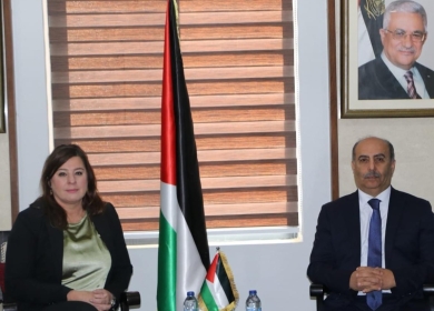 وزير الزراعة يبحث سبل التعاون المشترك مع مديرة بعثة الوكالة الأميركية