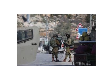 الاحتلال ينصب حاجزين عسكريين قرب مدينة أريحا