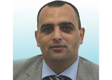 الوزير الأعور يطلع السفير الهولندي على انتهاكات الاحتلال في القدس