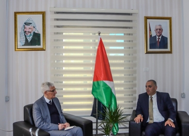 وزير شؤون القدس يبحث مع السفير التركي تطورات الأوضاع في مدينة القدس