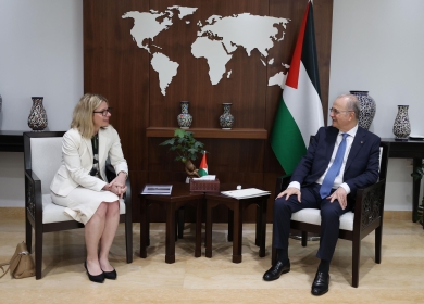 مصطفى يبحث مع وفد من البنك الدولي تنسيق الجهود الإغاثية مع الشركاء كافة