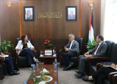 وزير التربية يبحث مع مسؤولة أممية تعزيز آفاق التعاون بما يخدم العملية التعليمية