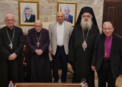 الحايك يبحث مع وفد كنسي سبل تطوير الحج المسيحي إلى فلسطين