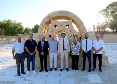 الحايك يُطلع القنصل الإيطالي على أوضاع السياحة في فلسطين