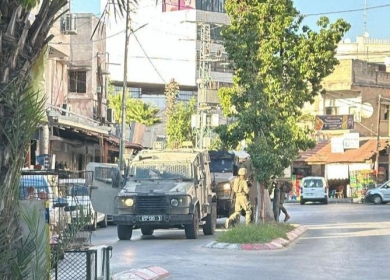 الاحتلال يصيب شابا بالرصاص ويدعس طفلا ويعتقل آخر في قلقيلية