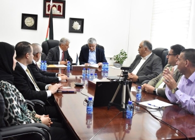 توقيع مذكرة تفاهم بين مؤسسة "التعاون" وعدد من جامعات غزة لتوفير منح دراسية للطلبة