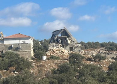 الاحتلال يهدم منزلين في بلدة الزاوية غرب سلفيت