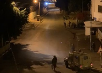 الاحتلال يعتقل أربعة مواطنين من الخليل